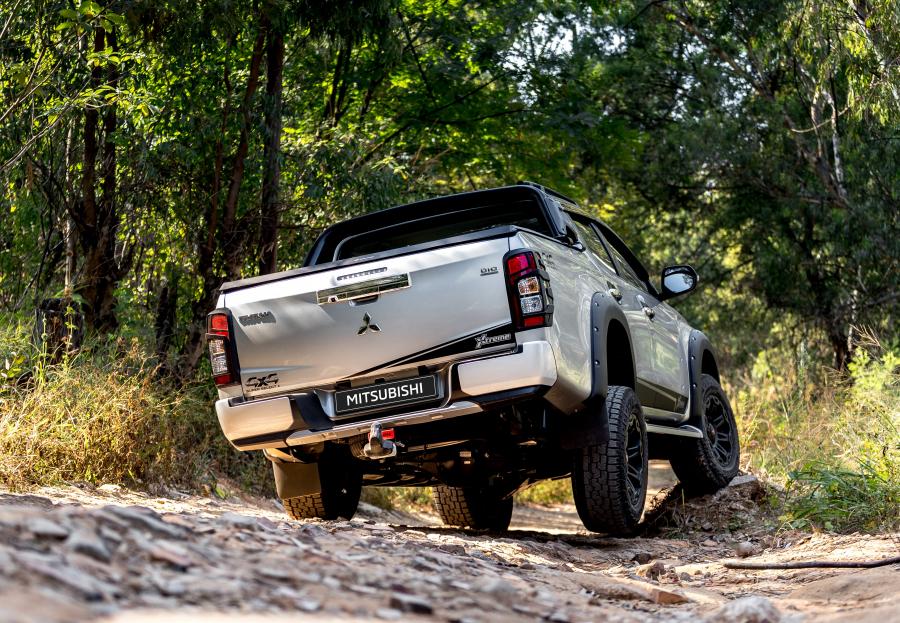 Mitsubishi Triton Xtreme Double Cab 2020 года  (ZA) (фото 5 из 17)